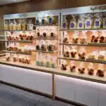 Customizable Commercial Restaurant Reception Desks LED-Lit Counter Bread Showcase Display Cabinets for Baked Cakes Desserts Shop