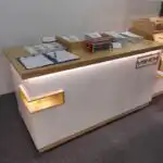 Customizable Commercial Restaurant Reception Desks Counter Bread Showcase Display Cabinets LED-Lit Baked Cakes Desserts Shop